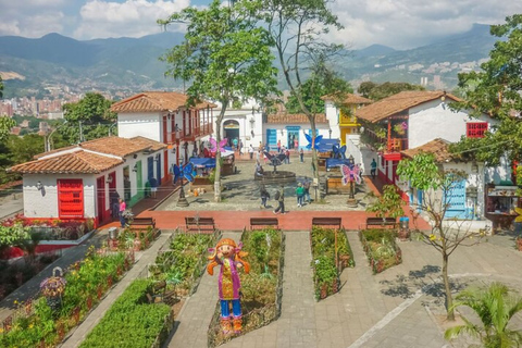 Medellín: tour particular personalizado com um guia localExcursão a pé de 3 horas