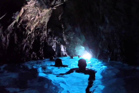 De blauwe grotten van Zakynthos en de baai van Navagio