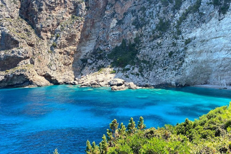 Agios Nikolaos: Cavernas azuis e cruzeiro a nado na baía de NavagioAgios Nikolaos: Blue Caves e Navagio Bay Swim Cruise