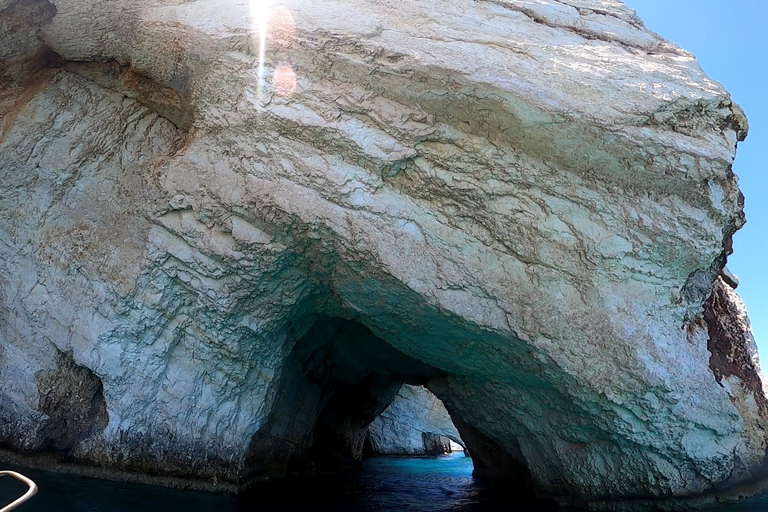 Agios Nikolaos: Cavernas azuis e cruzeiro a nado na baía de NavagioAgios Nikolaos: Blue Caves e Navagio Bay Swim Cruise