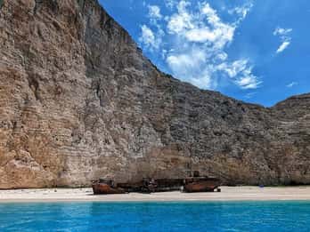 Zakynthos: Blue Caves and Navagio Bay Swim Cruise