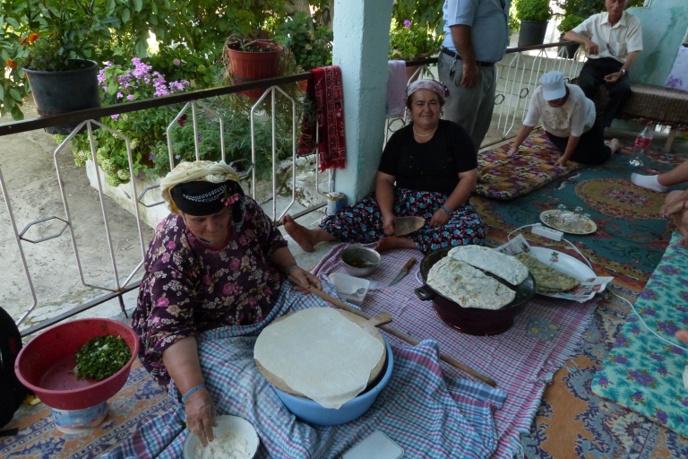 Marmaris: Visita a un pueblo local con almuerzo