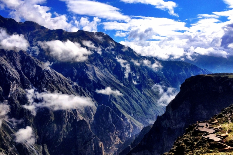 Desde Arequipa: Excursión de un día al Cañón del ColcaDía completo Cañón del Colca