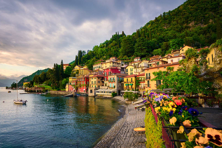 Från Milano: Liten grupp Como, Bellagio, Varenna, båtkryssningGruppresa med mötesplats nära Piazza Duomo