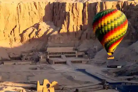 Marsa Alam : Over Day Tour to Luxor & Balloon Ride & Felucca