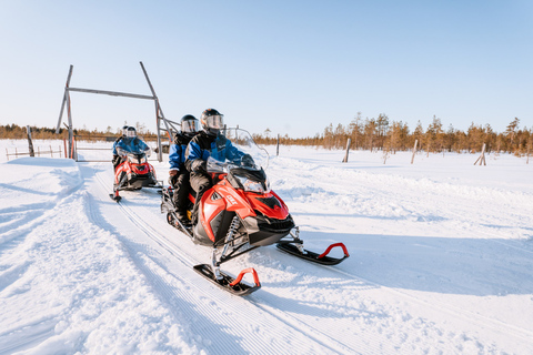 Rovaniemi: Safari en moto de nieve por el bosque del Círculo Polar ÁrticoConducción individual 1 persona por moto de nieve