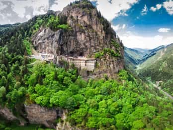 Trabzon: Sümela Monastery, Cave, and Hamsiköy Daily Tour