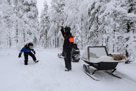 Rovaniemi: Familien-Schneemobil-SafariGemeinsames Fahren, 2 Erwachsene auf 1 Schneemobil