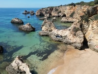 Praia dovau -kayak洞窟と崖のツアー-AlvorとPortimão - Housity