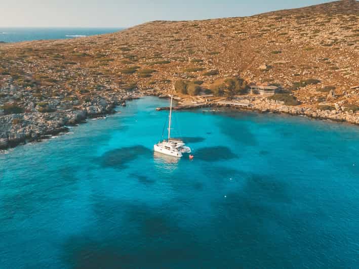 Hersonissos: Catamaran Sailing Trip to Dia Island w/Lunch