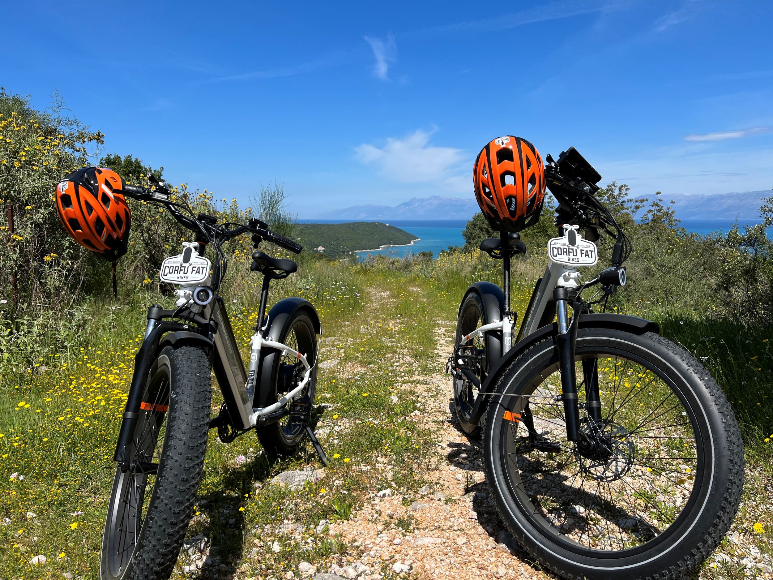 Selbstgeführte Touren mit Elektro-Fat-Bikes und Verleih im NORDEN KORFUS
