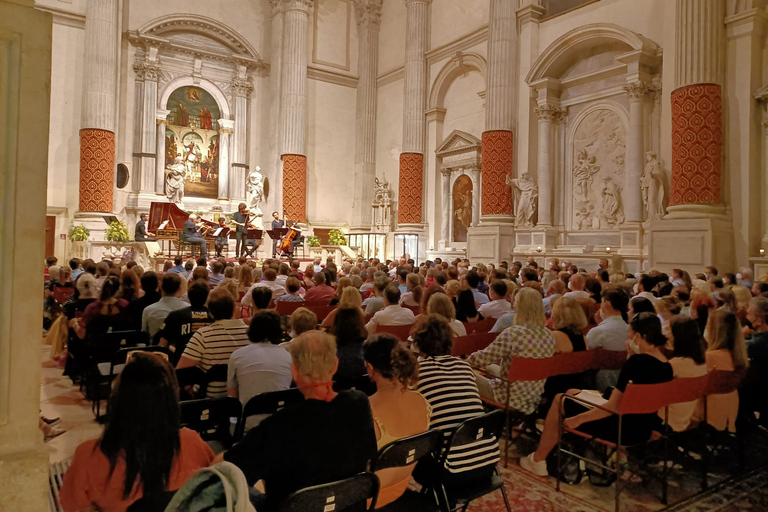 Venecia: concierto de música clásica en iglesia de San Vidal