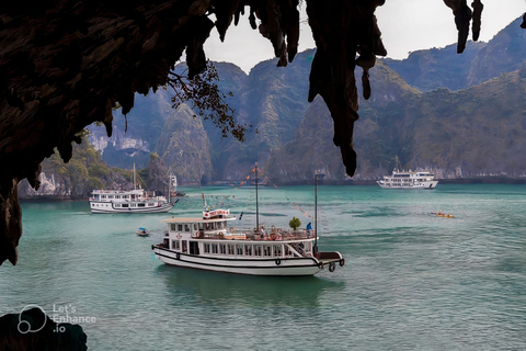 Depuis Hanoi : Croisière d'un jour dans la baie d'Ha Long avec kayak et île