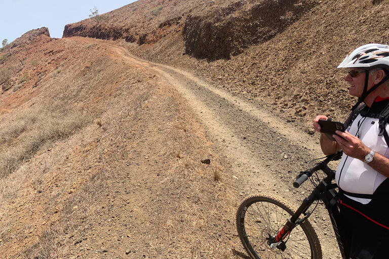 Tarrafal: Wycieczka rowerowa z tradycyjnym posiłkiem