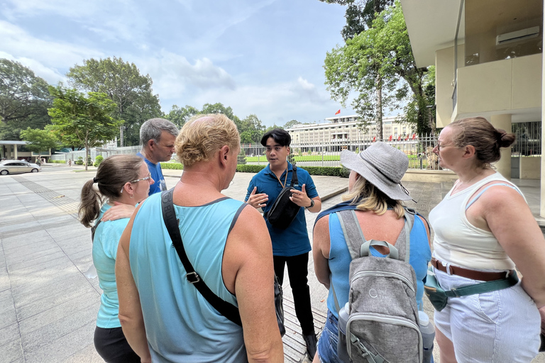 Ho Chi Minh: Guided Walking Tour of Saigon's Main Sights Shared Group Tour