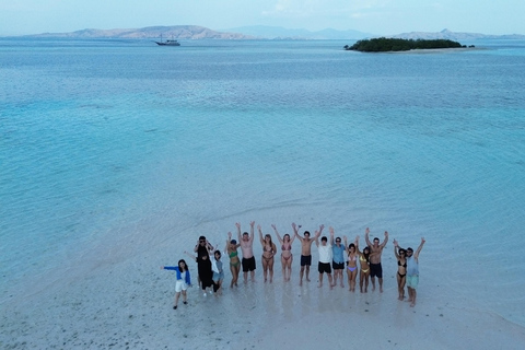 From Labuan Bajo: Komodo Islands Full-Day Boat Trip