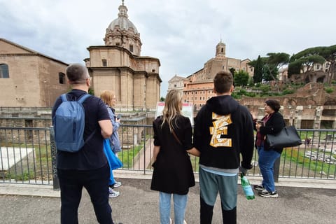 Rome: Colosseum, Capitol Hill & Roman Empire Tour