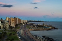 Montevideo, Tour personalizado privado con un guía local - Hizvo