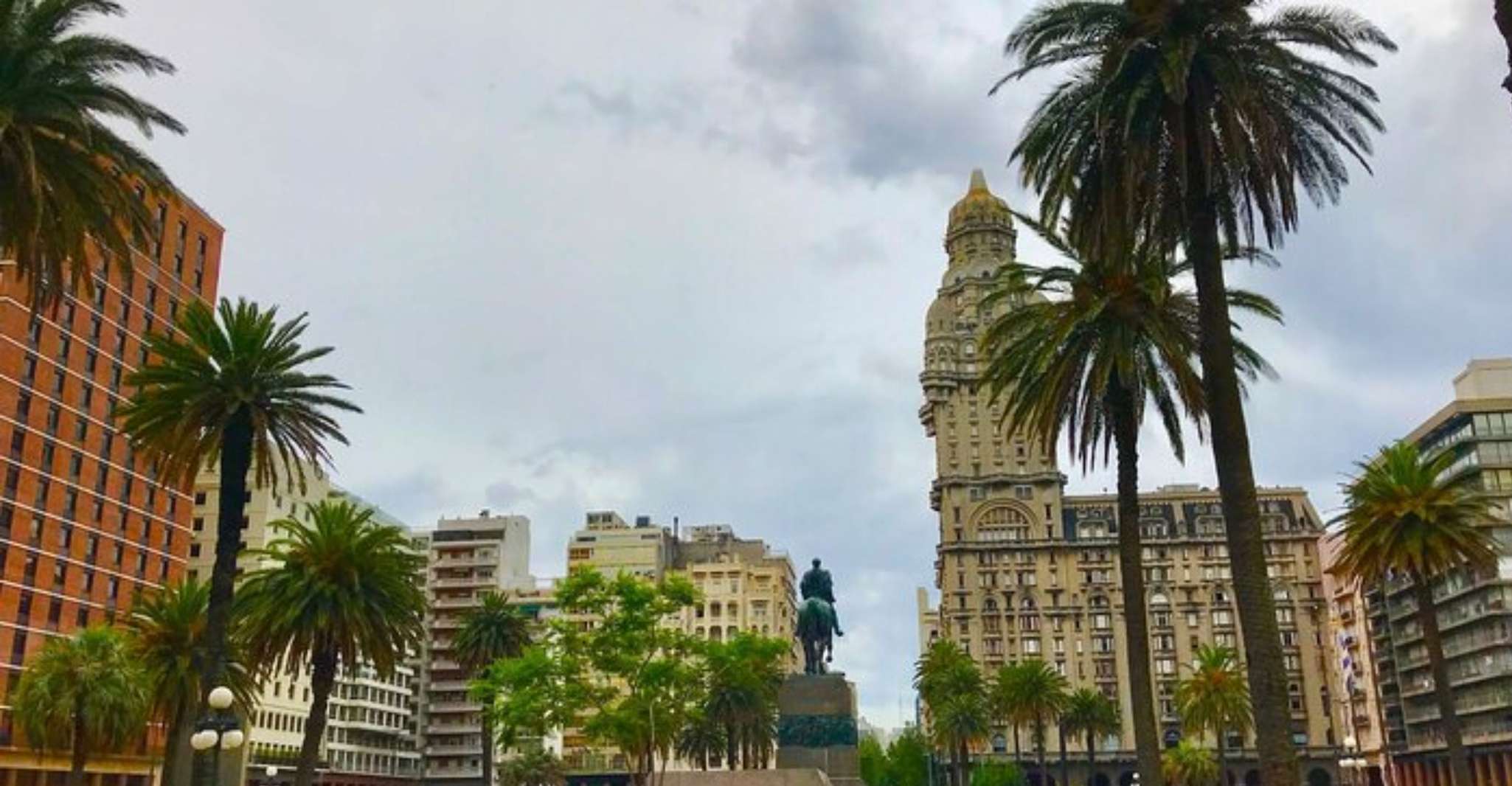 Montevideo, Tour privato personalizzato con guida locale - Hizvo