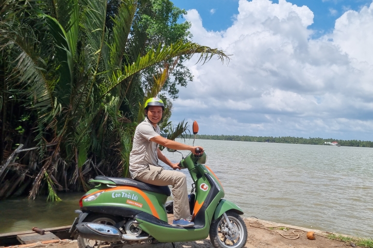 Excursión de un día al Mekong: Comida, Moto, Barco en grupo reducido