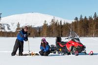 Ylläs, Aventura moto de nieve con pesca de hielo - Hizvo