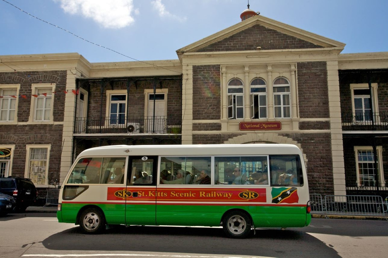 Basseterre: Viagem de 1 dia pela ferrovia panorâmica de St. Kitts com bebidas