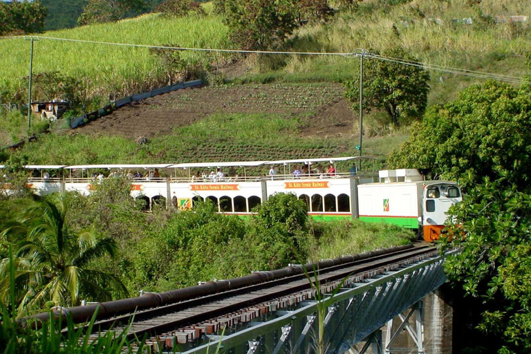 Basseterre: Escursione di un giorno con la ferrovia panoramica di St. Kitts con bevande