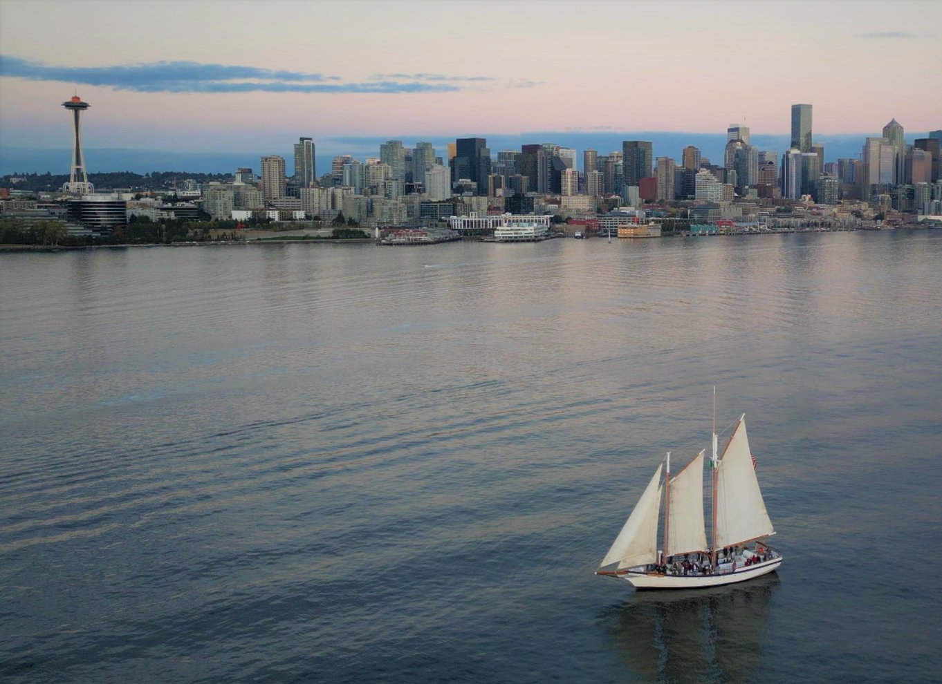 Seattle: Tall Sailboat Sunset Harbor Cruise