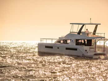 Da Rodi: Crociera privata in catamarano al tramonto All Inclusive
