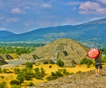 Teotihuacan Pyramids Guided Walking Tour - 2 hours