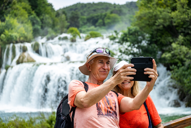 Split: Viagem de 1 dia ao Parque Nacional de Krka com passeio de barco e natação