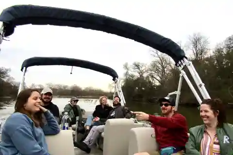 Waco: Aventura de barco no Rio Brazos