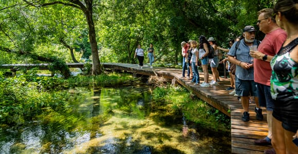 Von Split aus: Kreuzfahrt zu den Krka-Wasserfällen & Rundgang durch Trogir