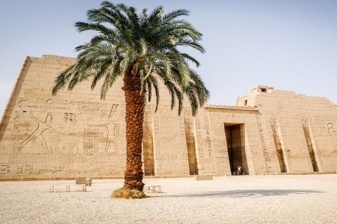 Safaga: Luxor Tour With Hot Air Balloon Ride and Meals