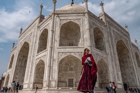 Z Delhi: ekskluzywny wschód słońca w Taj Mahal i wycieczka po forcie AgraWycieczka z klimatyzacją, przewodnikiem, płatnym wstępem i śniadaniem