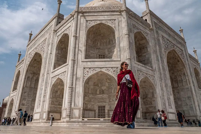 Z Delhi: ekskluzywny wschód słońca w Taj Mahal i wycieczka po forcie AgraWycieczka samochodem z klimatyzacją, kierowcą i przewodnikiem