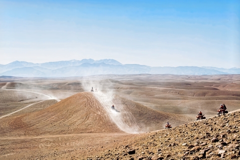 Les points forts du désert d'Agafay : Quad, chameau et dîner