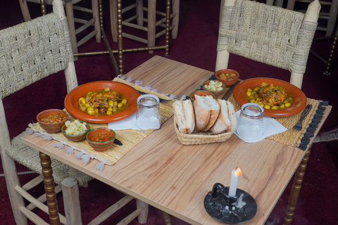 Marrakesh: Cena spettacolo di 3 portate nel deserto di Agafay e accesso alla piscina