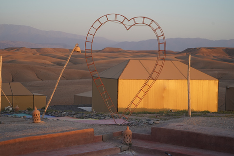 Dinner under Agafay Desert’s Stars with Show & Pool Access Dinner under Agafay Desert’s stars with Show