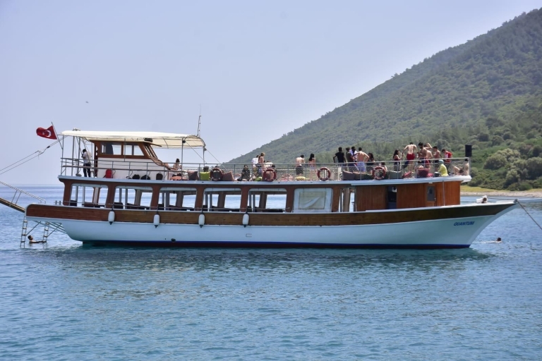 Bodrum: Rejs łodzią na wyspę Orak z lunchem i odbiorem z hoteluRejs łodzią na wyspę Bodrum Orak – spotkanie w punkcie