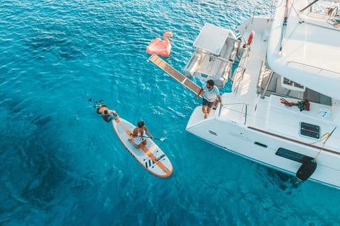 Heraklion: crociera in catamarano a Dia con snorkeling e pranzo