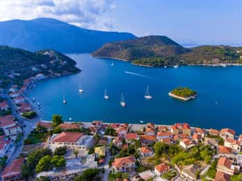 Cefalonia: excursión privada de un día a Ítaca con billetes de ferry