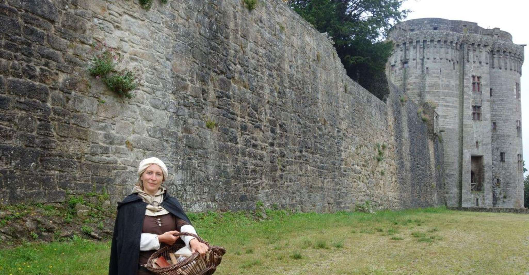 15. yüzyılda Dinan'da kendinizi bırakın. - Hizvo