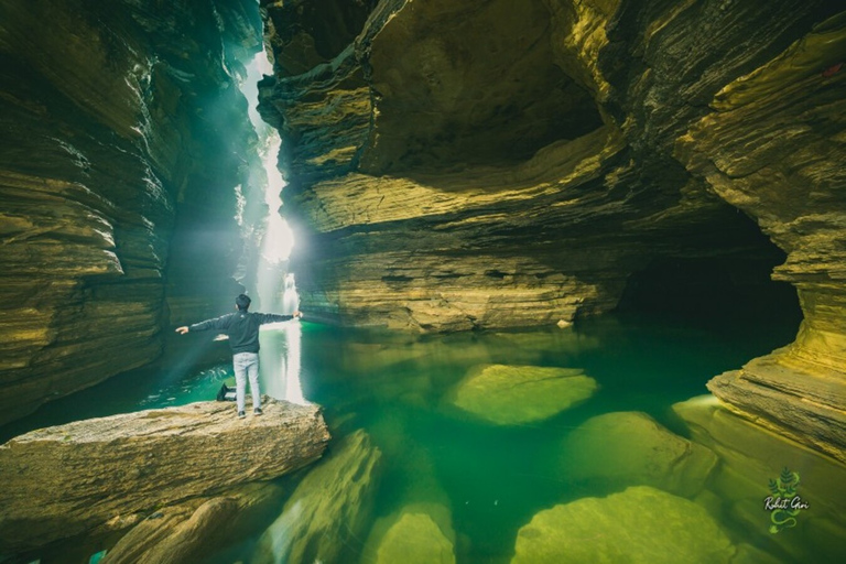 Pokhara : Visite guidée d'une demi-journée du musée de la montagne, des chutes et des grottes