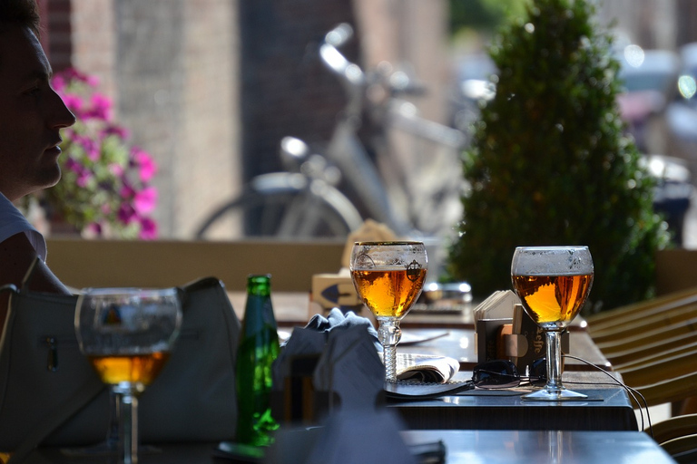 Bruxelles: Degustazione di birra con una guida localeBruxelles: Degustazione di birra con una guida locale in spagnolo