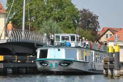 Von Malchow: 4-Seen Biberburg-Tour zum Jabelschen Waldsee