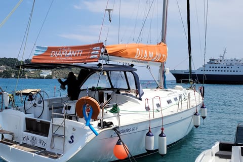 Full day sailing cruise with lunch