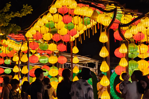 Descubre la ciudad antigua de Hoi An por la nocheDescubre Hoi An de noche