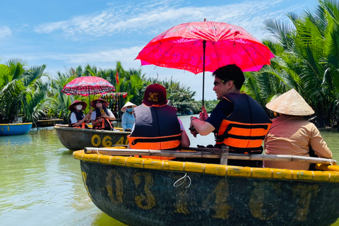 Passeio de barco em Ba Tran Basket e refeições vietnamitas