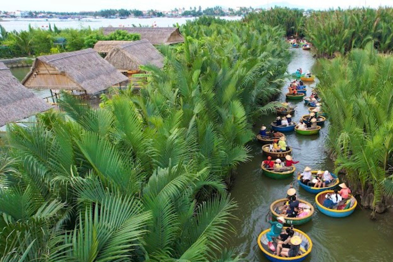 Passeio de barco em Ba Tran Basket e refeições vietnamitas